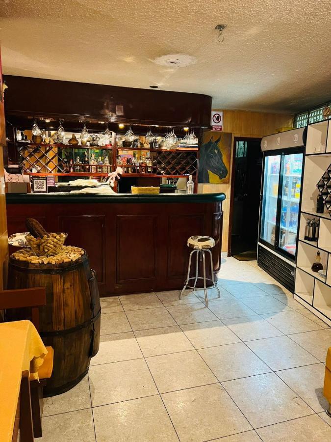 كويتو Hotel Estrellita Inn Alameda المظهر الخارجي الصورة