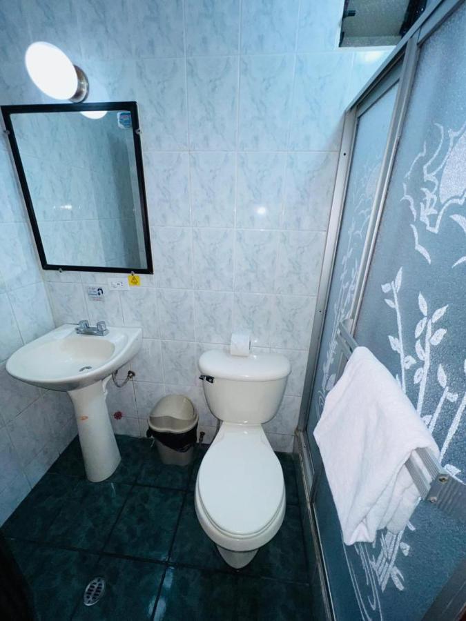 كويتو Hotel Estrellita Inn Alameda المظهر الخارجي الصورة