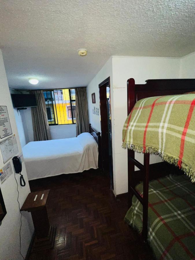 كويتو Hotel Estrellita Inn Alameda المظهر الخارجي الصورة