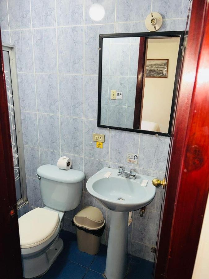 كويتو Hotel Estrellita Inn Alameda المظهر الخارجي الصورة