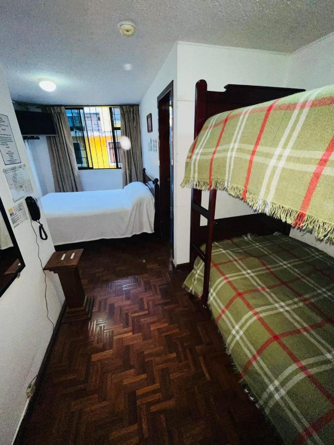 كويتو Hotel Estrellita Inn Alameda المظهر الخارجي الصورة