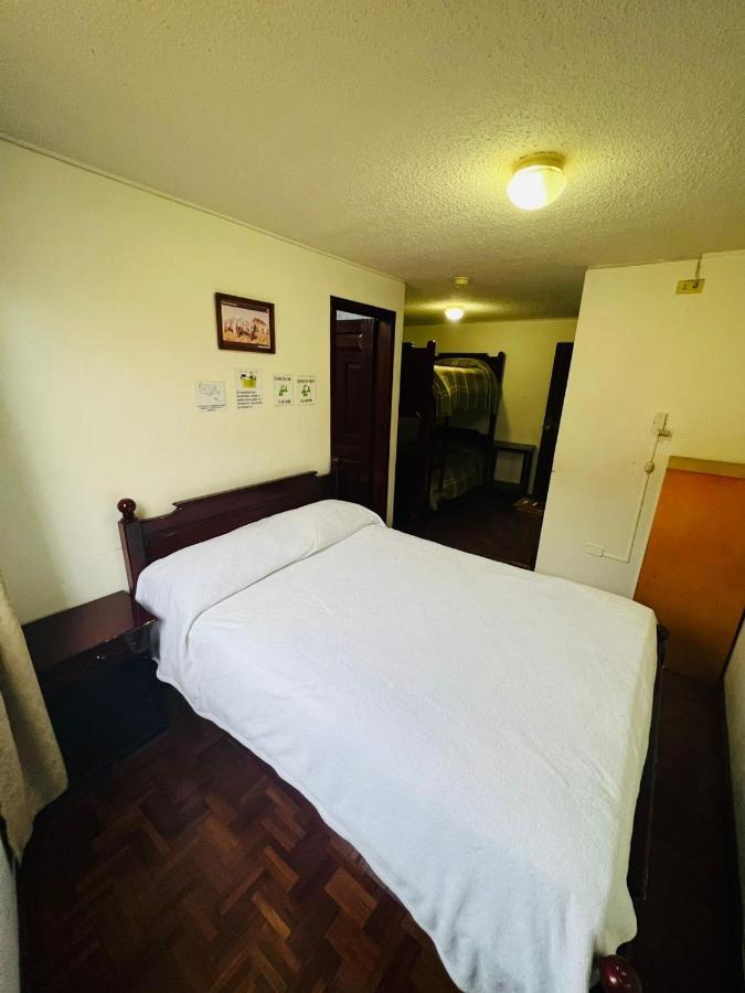 كويتو Hotel Estrellita Inn Alameda المظهر الخارجي الصورة