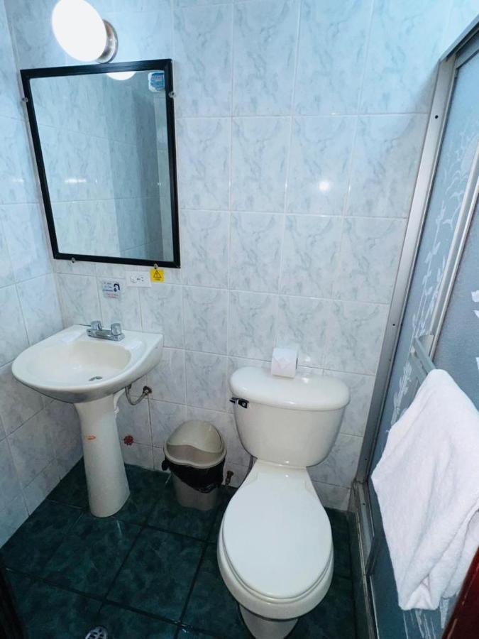 كويتو Hotel Estrellita Inn Alameda المظهر الخارجي الصورة