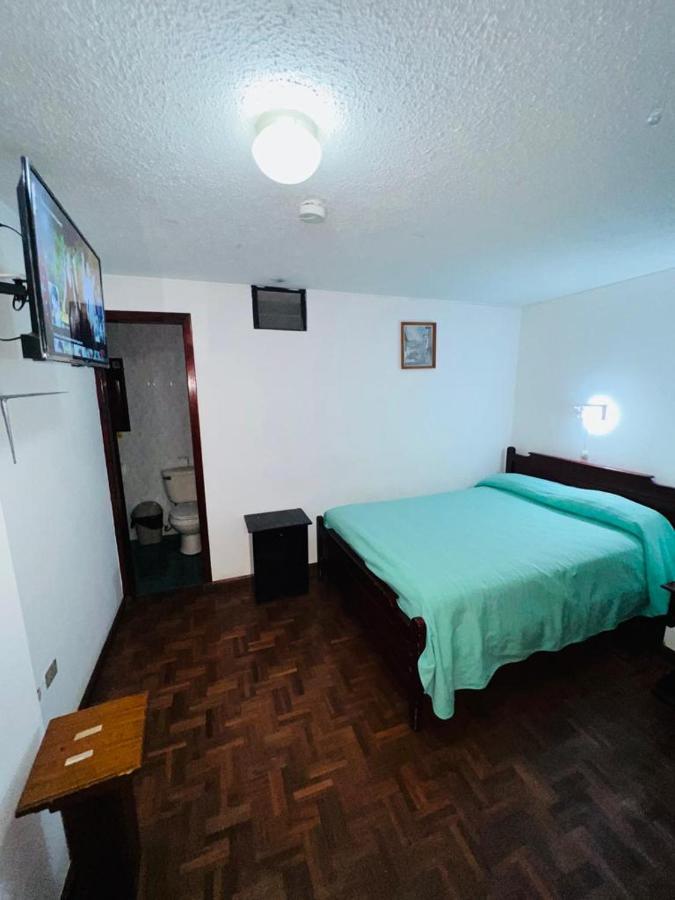 كويتو Hotel Estrellita Inn Alameda الغرفة الصورة