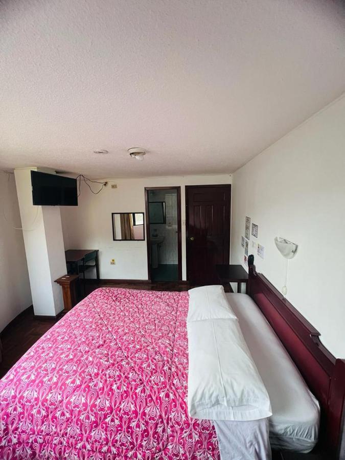 كويتو Hotel Estrellita Inn Alameda المظهر الخارجي الصورة